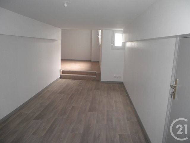 Appartement F1 à louer - 1 pièce - 47.0 m2 - GRANVILLE - 50 - BASSE-NORMANDIE - Century 21 Royer Immo