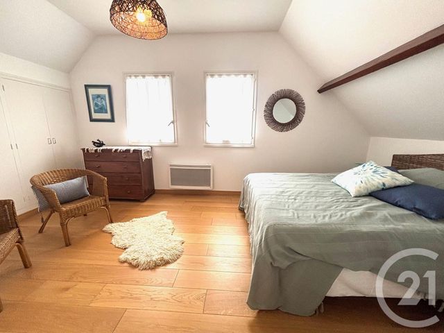 maison à vendre - 6 pièces - 145.0 m2 - JULLOUVILLE - 50 - BASSE-NORMANDIE - Century 21 Royer Immo