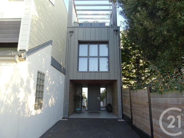 maison à vendre - 6 pièces - 166.6 m2 - DONVILLE LES BAINS - 50 - BASSE-NORMANDIE - Century 21 Royer Immo