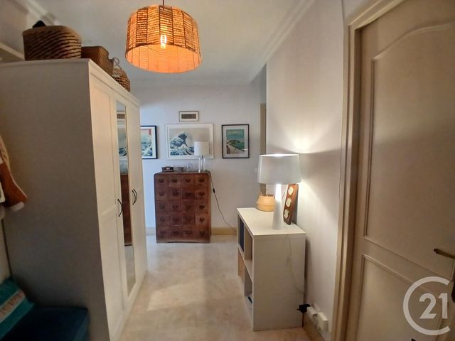 Appartement F3 à vendre - 6 pièces - 118.22 m2 - GRANVILLE - 50 - BASSE-NORMANDIE - Century 21 Royer Immo