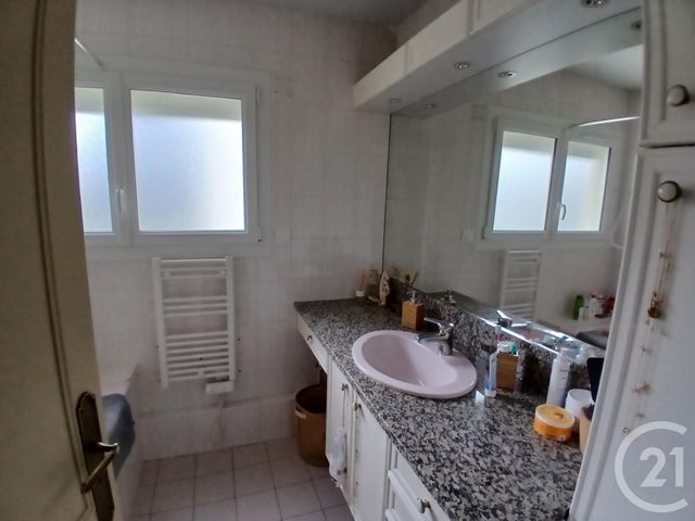 Appartement F3 à vendre - 6 pièces - 118.22 m2 - GRANVILLE - 50 - BASSE-NORMANDIE - Century 21 Royer Immo