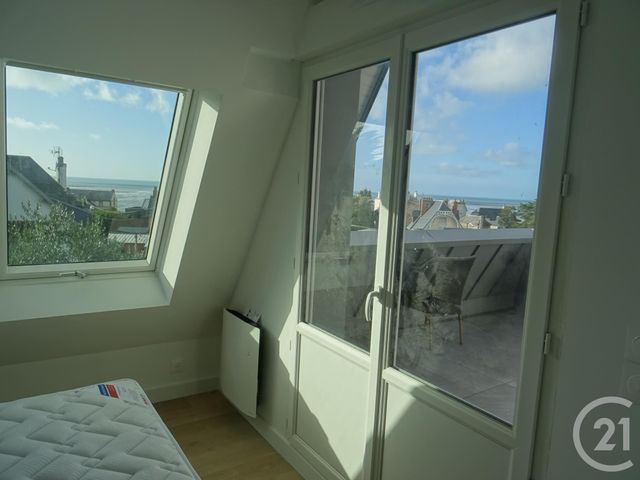 maison à vendre - 6 pièces - 106.5 m2 - ST PAIR SUR MER - 50 - BASSE-NORMANDIE - Century 21 Royer Immo