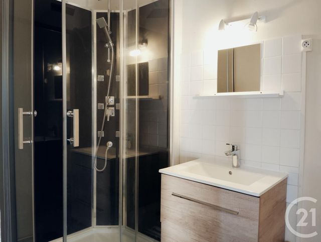 Appartement F3 à vendre - 4 pièces - 74.19 m2 - GRANVILLE - 50 - BASSE-NORMANDIE - Century 21 Royer Immo