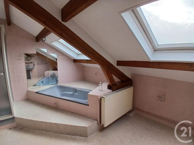 Appartement F6 à vendre - 6 pièces - 112.45 m2 - BREHAL - 50 - BASSE-NORMANDIE - Century 21 Royer Immo