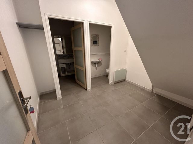 Appartement F1 à louer - 1 pièce - 39.0 m2 - GRANVILLE - 50 - BASSE-NORMANDIE - Century 21 Royer Immo