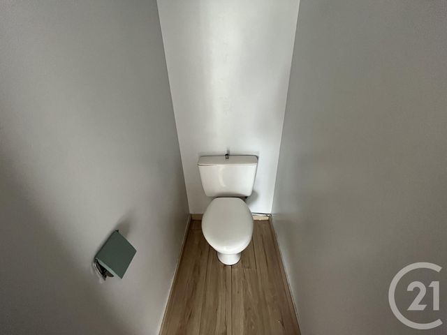 Appartement F3 à louer - 3 pièces - 47.13 m2 - GRANVILLE - 50 - BASSE-NORMANDIE - Century 21 Royer Immo