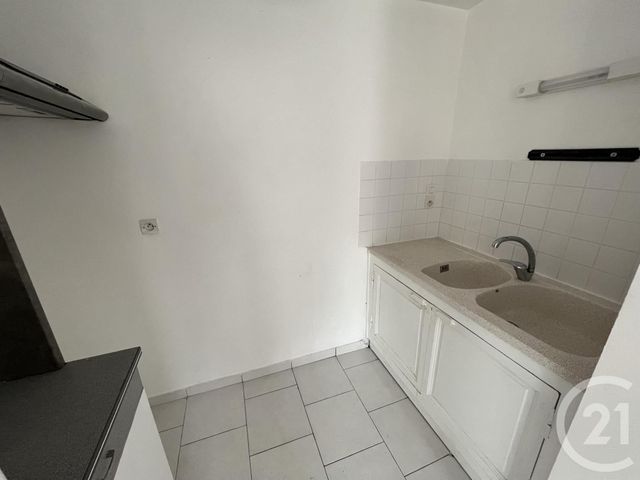 Appartement F3 à louer - 3 pièces - 47.13 m2 - GRANVILLE - 50 - BASSE-NORMANDIE - Century 21 Royer Immo
