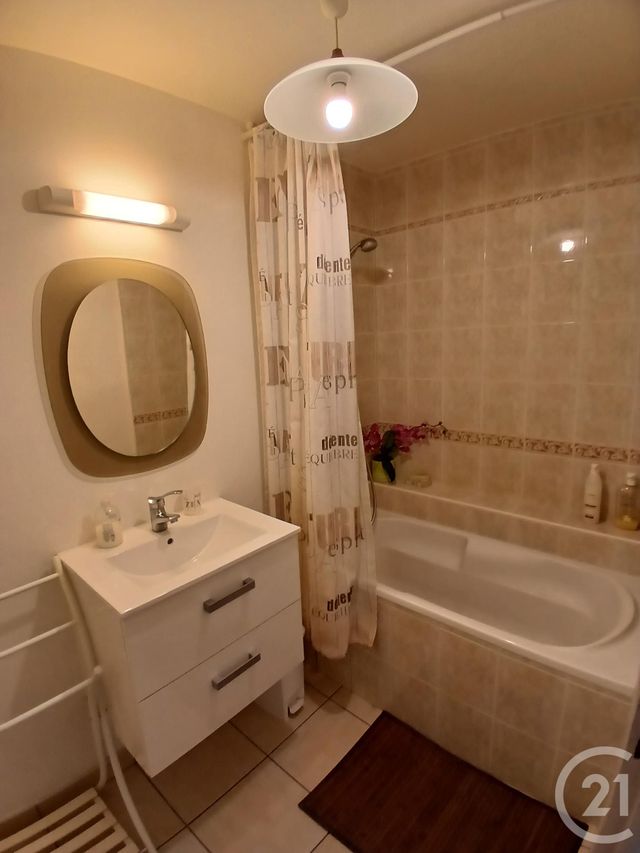 Appartement F3 bis à vendre - 3 pièces - 68.41 m2 - GRANVILLE - 50 - BASSE-NORMANDIE - Century 21 Royer Immo