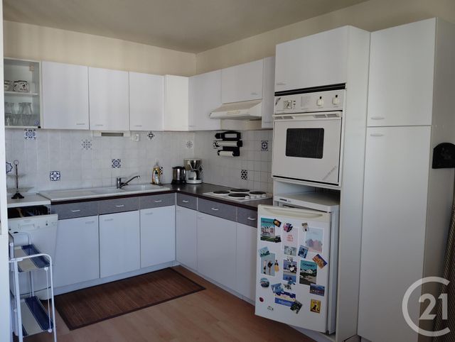 Appartement F3 à vendre - 3 pièces - 58.15 m2 - ST PAIR SUR MER - 50 - BASSE-NORMANDIE - Century 21 Royer Immo