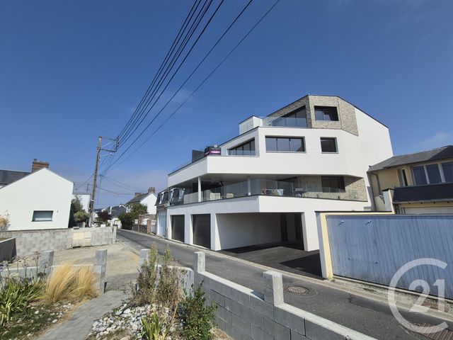 Appartement F3 à vendre - 3 pièces - 68.21 m2 - DONVILLE LES BAINS - 50 - BASSE-NORMANDIE - Century 21 Royer Immo