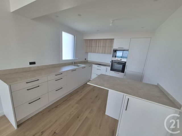 Appartement F3 à vendre - 3 pièces - 69.11 m2 - DONVILLE LES BAINS - 50 - BASSE-NORMANDIE - Century 21 Royer Immo