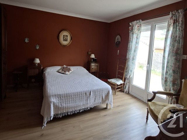 maison à vendre - 4 pièces - 115.0 m2 - JULLOUVILLE - 50 - BASSE-NORMANDIE - Century 21 Royer Immo
