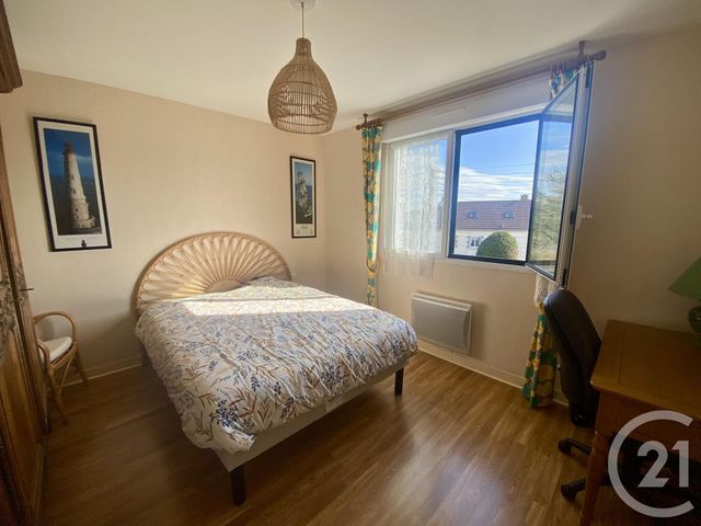 Appartement F3 à louer - 3 pièces - 74.4 m2 - GRANVILLE - 50 - BASSE-NORMANDIE - Century 21 Royer Immo