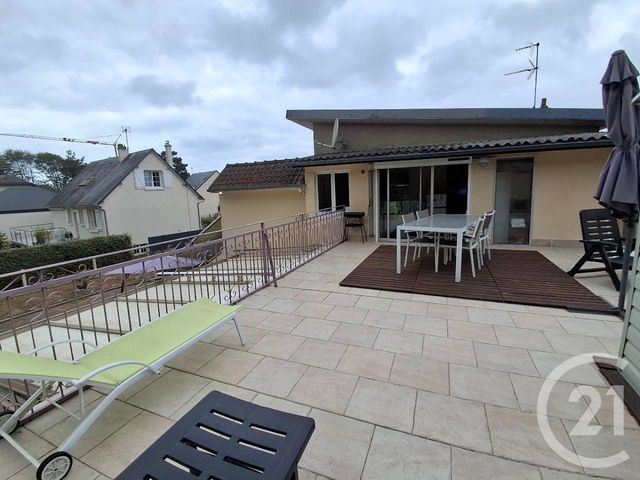 maison à vendre - 6 pièces - 135.0 m2 - JULLOUVILLE - 50 - BASSE-NORMANDIE - Century 21 Royer Immo