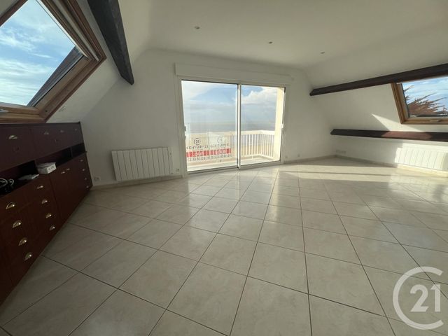 Appartement F3 à louer JULLOUVILLE