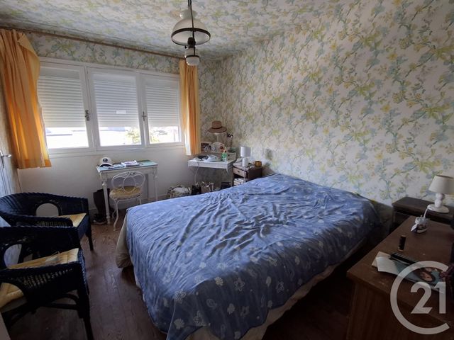 maison à vendre - 7 pièces - 161.5 m2 - JULLOUVILLE - 50 - BASSE-NORMANDIE - Century 21 Royer Immo