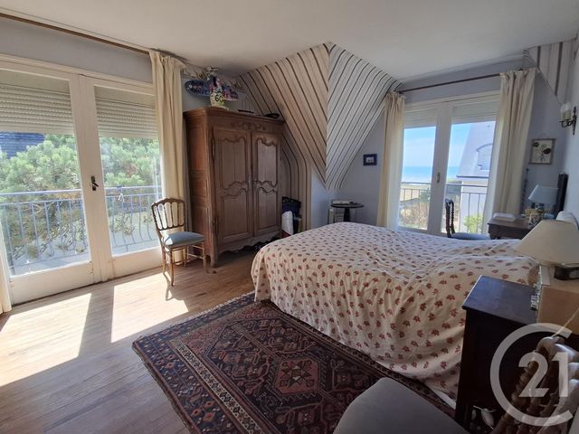 maison à vendre - 7 pièces - 161.5 m2 - JULLOUVILLE - 50 - BASSE-NORMANDIE - Century 21 Royer Immo