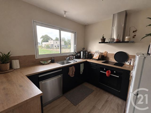 maison à louer - 3 pièces - 71.7 m2 - ST PLANCHERS - 50 - BASSE-NORMANDIE - Century 21 Royer Immo