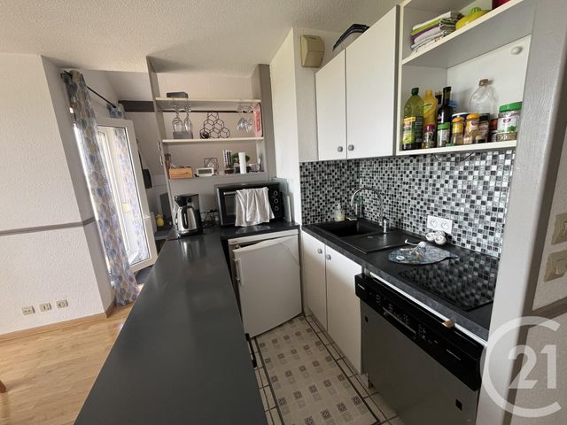Appartement F3 à louer - 3 pièces - 49.0 m2 - DONVILLE LES BAINS - 50 - BASSE-NORMANDIE - Century 21 Royer Immo