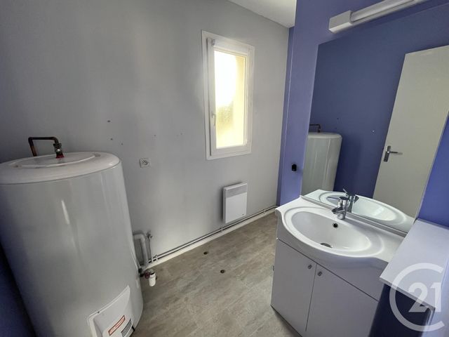 Appartement F2 à louer - 2 pièces - 35.29 m2 - GRANVILLE - 50 - BASSE-NORMANDIE - Century 21 Royer Immo